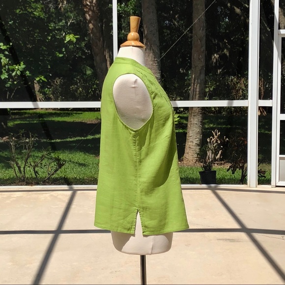 SOLD Susan Bristol Woman Linen Blend Top - Picture 4 of 8